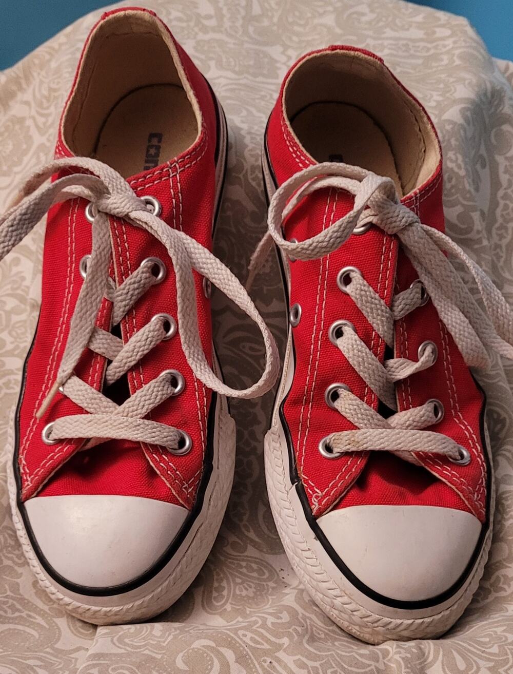 Youth Size 1 Converse Chuck Taylor All Star Red Sneakers